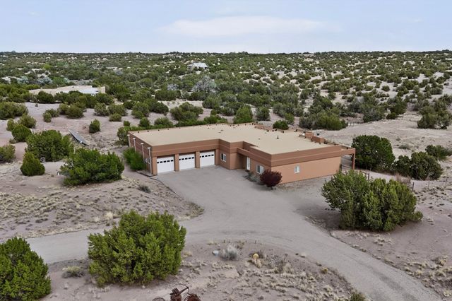 64 Coyote Trail, Santa Fe, NM 87508