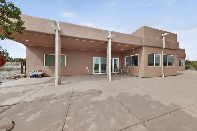 64 Coyote Trail, Santa Fe, NM 87508