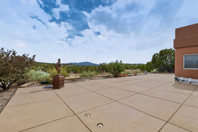64 Coyote Trail, Santa Fe, NM 87508