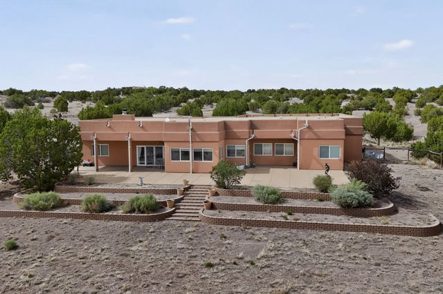 64 Coyote Trail, Santa Fe, NM 87508