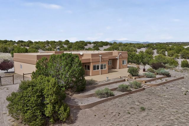 64 Coyote Trail, Santa Fe, NM 87508