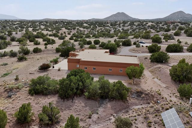 64 Coyote Trail, Santa Fe, NM 87508