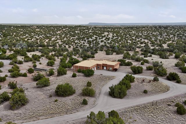 64 Coyote Trail, Santa Fe, NM 87508