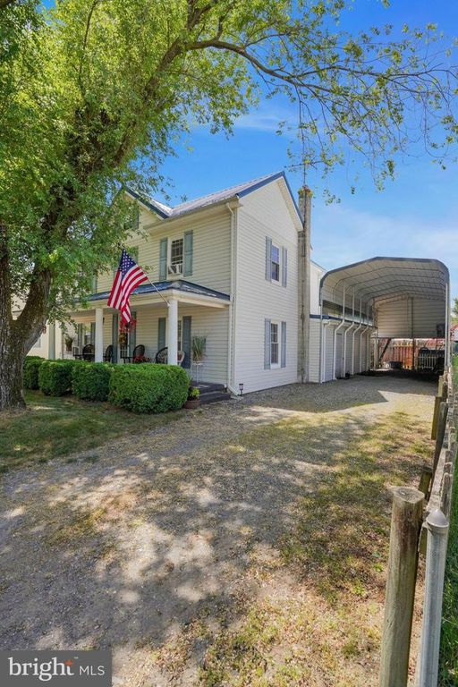 Image 21 of property listing at 7215 BENEDICT AVE, Benedict, MD 20612