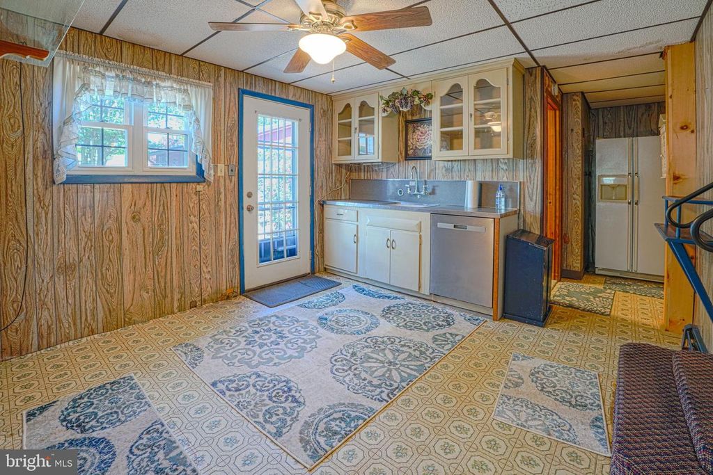 Image 32 of property listing at 7215 BENEDICT AVE, Benedict, MD 20612
