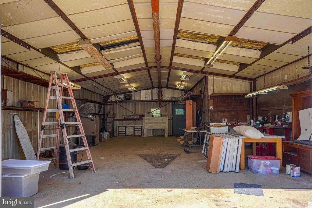 Image 35 of property listing at 7215 BENEDICT AVE, Benedict, MD 20612