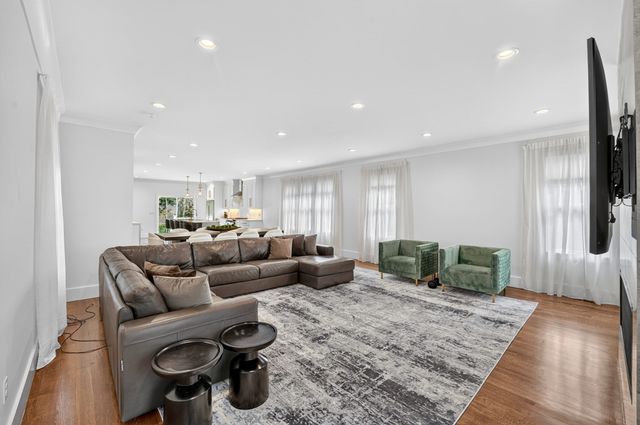 23 Evergreen Rd, Natick, MA 01760
