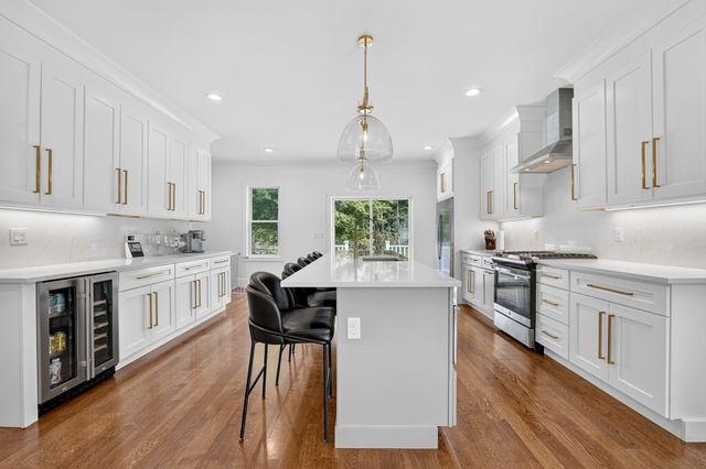 23 Evergreen Rd, Natick, MA 01760