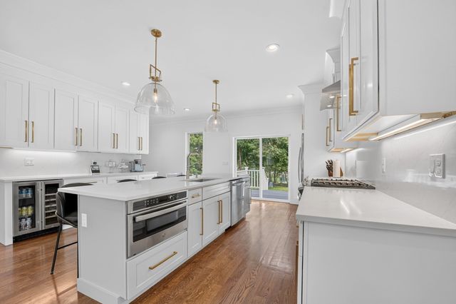 23 Evergreen Rd, Natick, MA 01760