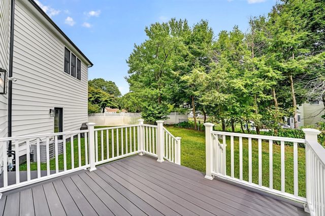 23 Evergreen Rd, Natick, MA 01760