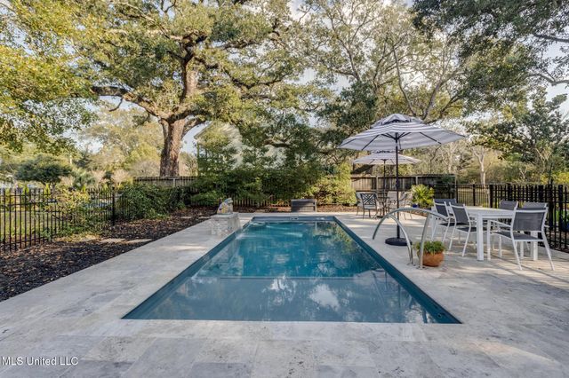 138 Saint Charles Street, Bay Saint Louis, MS 39520