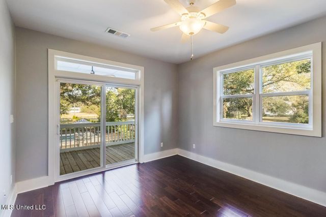 138 Saint Charles Street, Bay Saint Louis, MS 39520