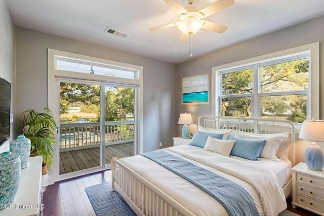 138 Saint Charles Street, Bay Saint Louis, MS 39520