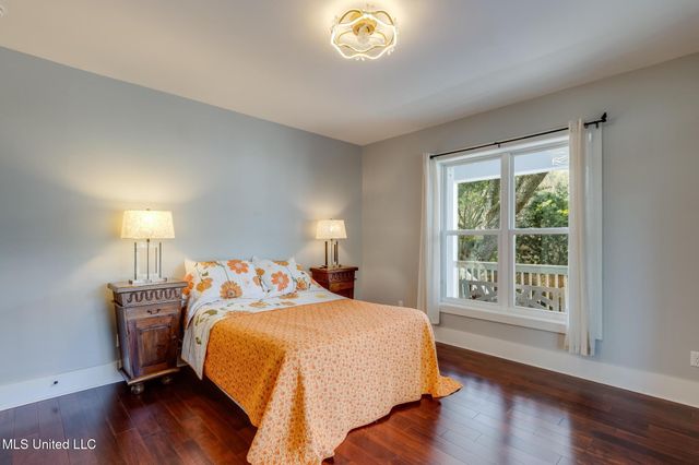 138 Saint Charles Street, Bay Saint Louis, MS 39520