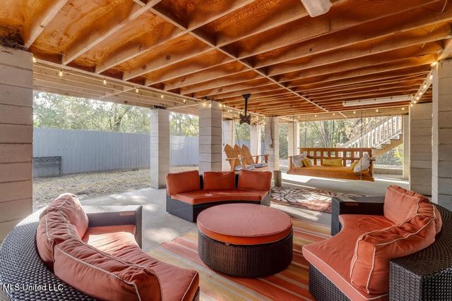 138 Saint Charles Street, Bay Saint Louis, MS 39520