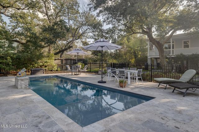 138 Saint Charles Street, Bay Saint Louis, MS 39520