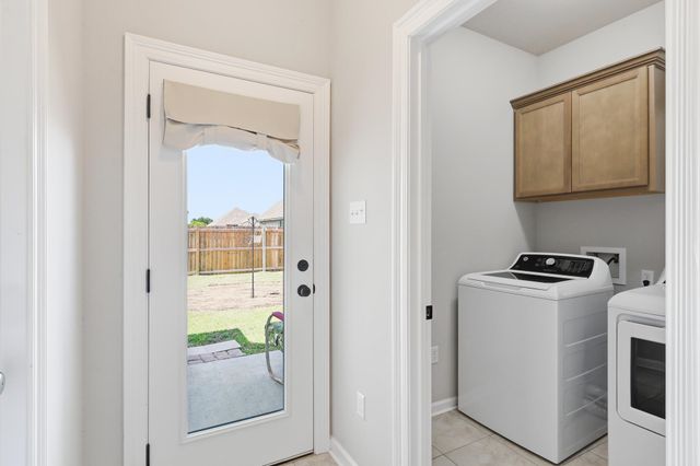 303 Settlers Run Drive, Thibodaux, LA 70301