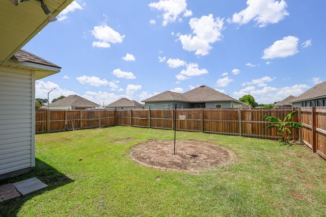 303 Settlers Run Drive, Thibodaux, LA 70301
