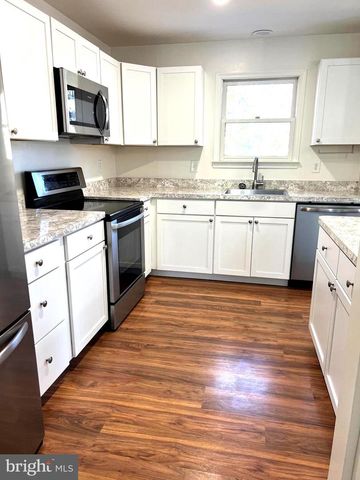 1020 DOCKSER DR, Crownsville, MD 21032