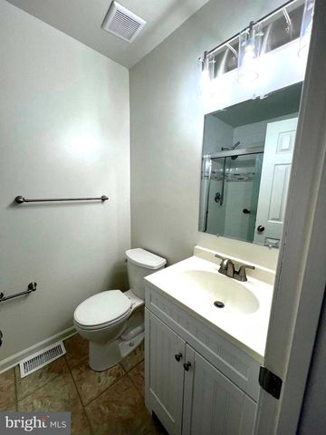 1020 DOCKSER DR, Crownsville, MD 21032