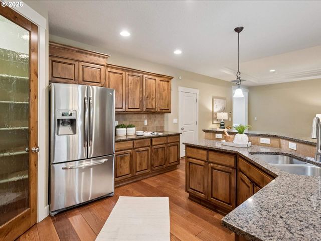 2304 N 4TH Way, Ridgefield, WA 98642