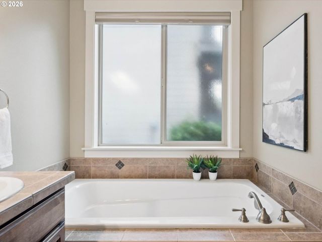 2304 N 4TH Way, Ridgefield, WA 98642