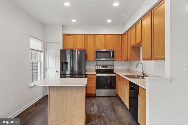 1168 BLUE BIRD LN #24, York, PA 17402