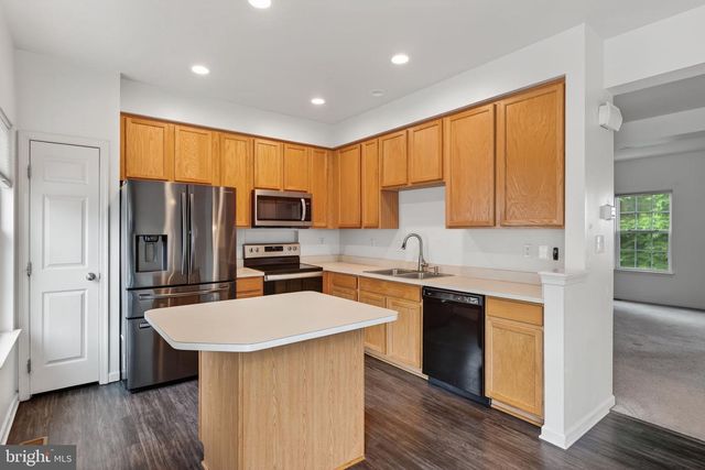 1168 BLUE BIRD LN #24, York, PA 17402