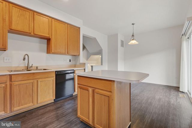 1168 BLUE BIRD LN #24, York, PA 17402