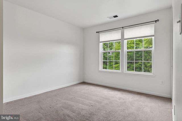 1168 BLUE BIRD LN #24, York, PA 17402