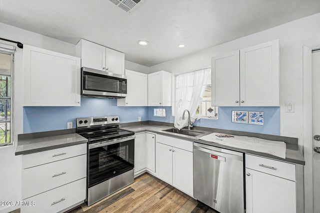 708 E NORTHVIEW Avenue, Phoenix, AZ 85020