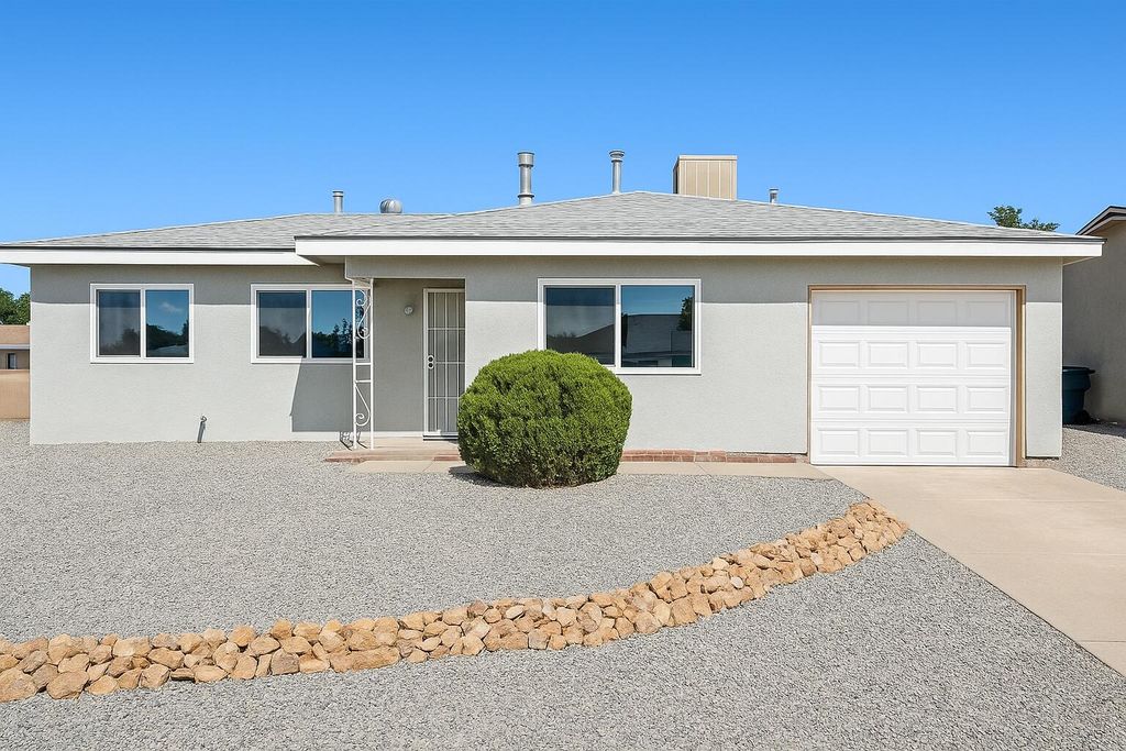 332 General Stilwell Street NE, Albuquerque, NM 87123
