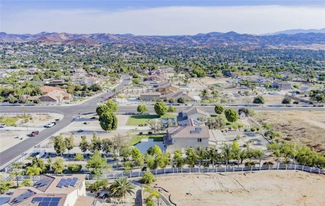 17465 Fairbreeze, Riverside, CA 92504