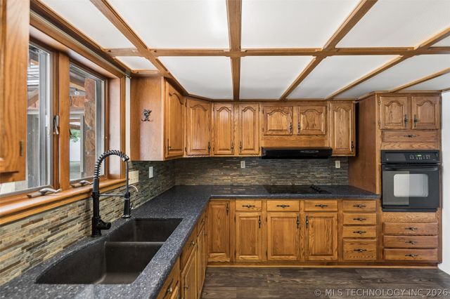 35 Chickasaw Road, Sand Springs, OK 74063