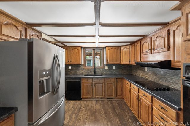 35 Chickasaw Road, Sand Springs, OK 74063