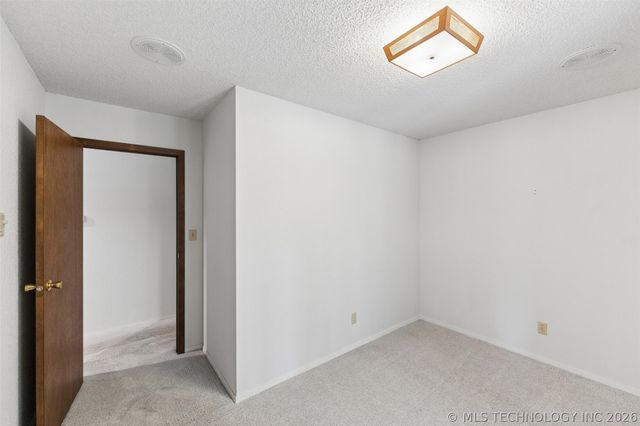 35 Chickasaw Road, Sand Springs, OK 74063