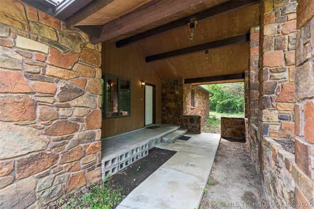 35 Chickasaw Road, Sand Springs, OK 74063