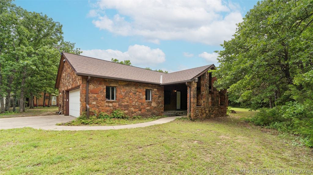 35 Chickasaw Road, Sand Springs, OK 74063