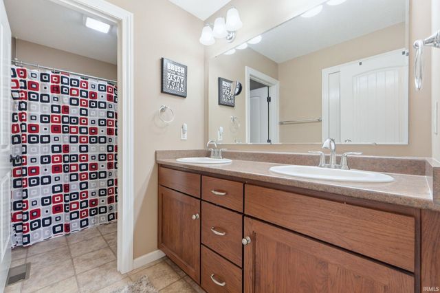 5392 Kodiak Trail, Auburn, IN 46706