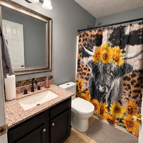 704 W Aberdeen Drive, Trenton, OH 45067