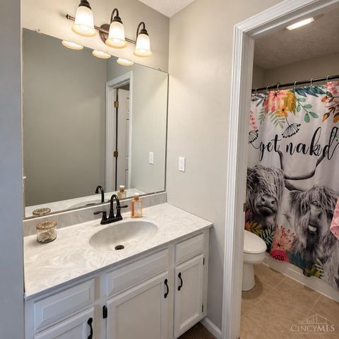 704 W Aberdeen Drive, Trenton, OH 45067