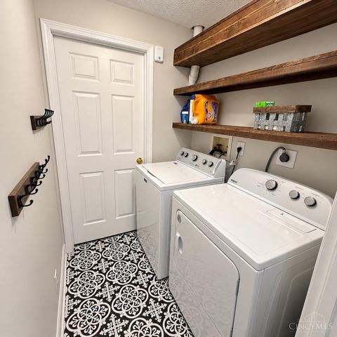 704 W Aberdeen Drive, Trenton, OH 45067