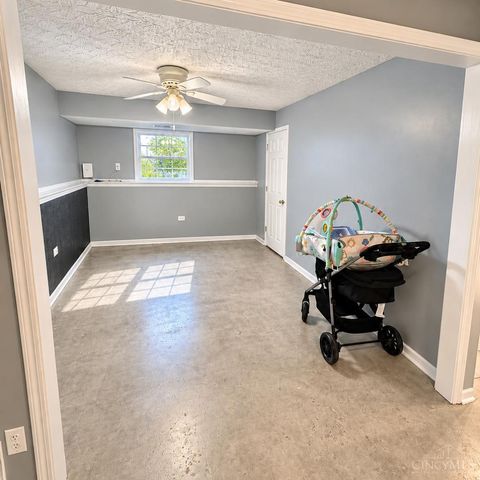 704 W Aberdeen Drive, Trenton, OH 45067