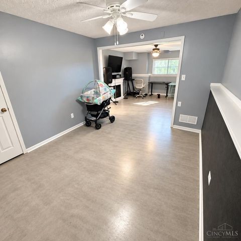 704 W Aberdeen Drive, Trenton, OH 45067