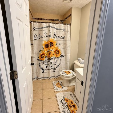 704 W Aberdeen Drive, Trenton, OH 45067
