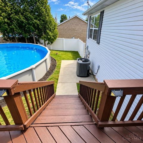 704 W Aberdeen Drive, Trenton, OH 45067