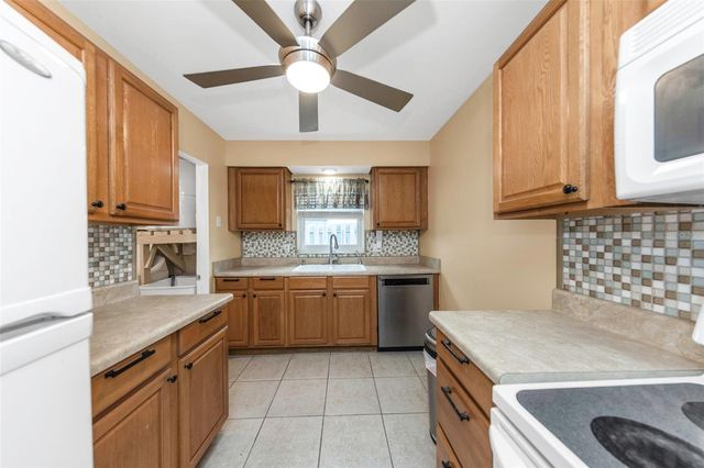 5711 92ND AVENUE N, Pinellas Park, FL 33782