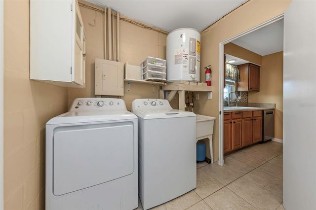 5711 92ND AVENUE N, Pinellas Park, FL 33782