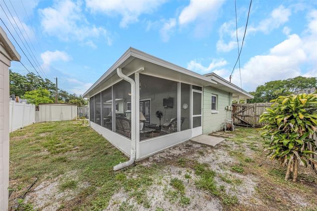 5711 92ND AVENUE N, Pinellas Park, FL 33782