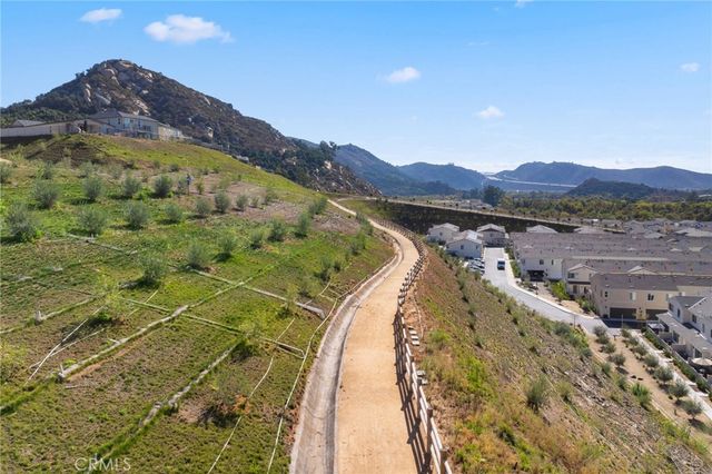 303 Sweet Place, Fallbrook, CA 92028